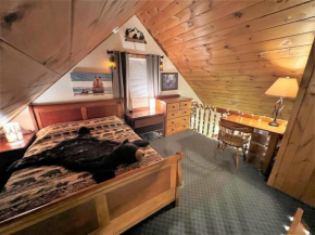 Rustic Retreat 3 Min Walk From Main St Plymouth Plymouth